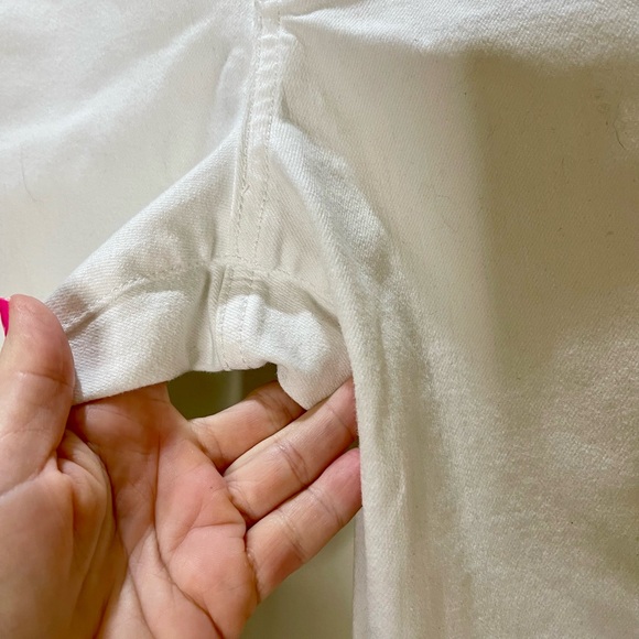 NYDJ White Jeans Capri Mid Rise Cuffed Stretch Size 8 - Picture 4 of 6